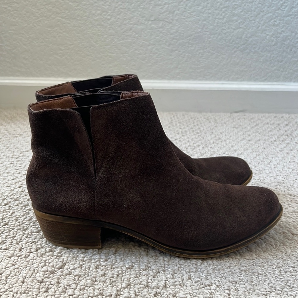 LUCKY BRAND Boots Women’s Brown Suede Leather Ankle Booties Size 9.5 - Picture 2 of 9
